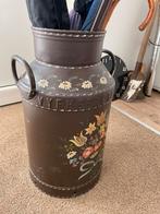 Melkbus beschilderd, Ophalen, Gebruikt, Metaal