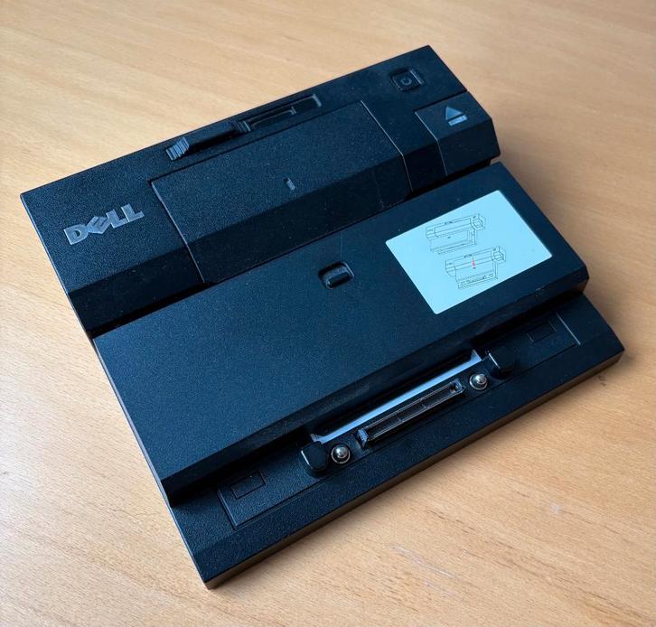 Dell docking station met Dell toetsenbord en Dell monitor, Computers en Software, Dockingstations, Gebruikt, Docking station, Laptop