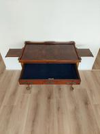 Antiek Theetafeltje met Lade, Ophalen