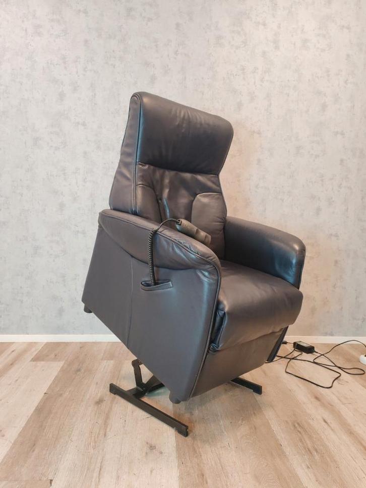 De Toekomst leren sta op stoel relax fauteuil, Huis en Inrichting, Fauteuils, Zo goed als nieuw, Leer, 50 tot 75 cm, Minder dan 75 cm