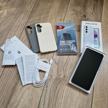 Samsung Galaxy A55 5 G, 256 GB incl toebehoren en extra beschikbaar voor biedingen