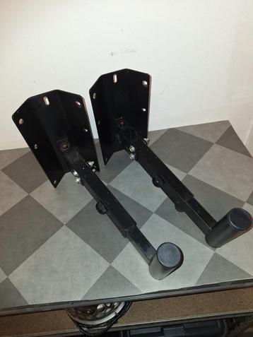 2 x muurbeugels speaker voor in een hoek beschikbaar voor biedingen