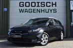 Kia Ceed Sportswagon 1.0 T-GDi MHEV DynamicPlusLine | Camera, 65 €/maand, Stof, 1309 kg, Zwart