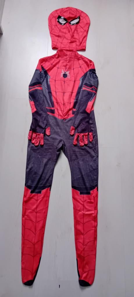 Spiderman pak met masker mt 130 - Carnaval verkleedpak, Carnaval, Overige maten, Ophalen of Verzenden, Zo goed als nieuw