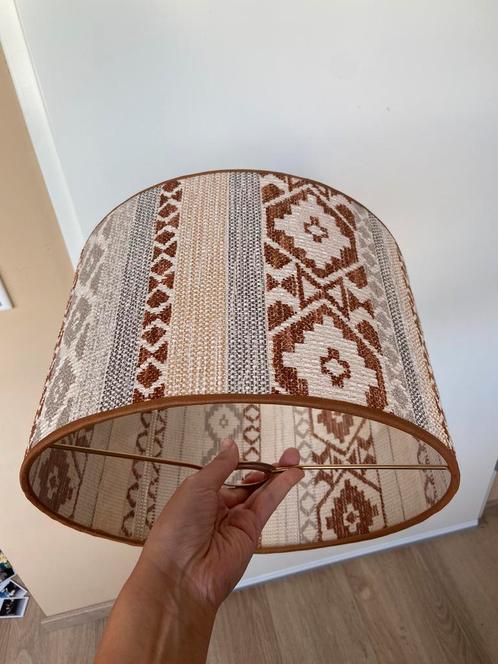 Lampenkap beige bruin boho bohemian japandi, Huis en Inrichting, Lampen | Lampenkappen, Zo goed als nieuw, Minder dan 25 cm, Rond