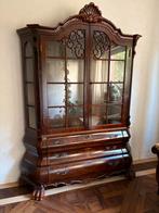 Vitrine kast met glazen deuren, Ophalen