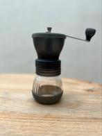 Stijlvolle handmatige koffiemolen Hario, Witgoed en Apparatuur, Koffiemachine-accessoires, Ophalen of Verzenden, Zo goed als nieuw