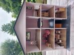 Houten poppenhuis met inrichting, Verzamelen, Poppenhuizen en Toebehoren, Ophalen, Zo goed als nieuw, Poppenhuis