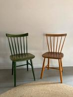 Set van rwee midcentury vintage spijlenstoelen, Huis en Inrichting, Ophalen, Gebruikt, Twee, Overige kleuren