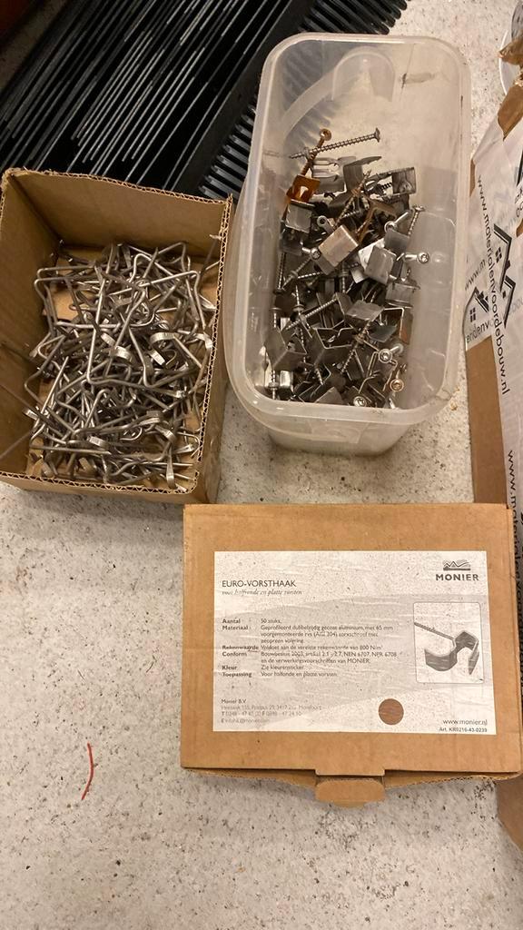 vorstbeugels, vogelschroten,ondervorsten, Doe-het-zelf en Verbouw, Dakpannen en Dakbedekking, Nieuw, Steen of Klei, Zwart, Minder dan 5 m²