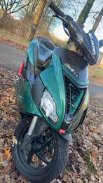 Aprillia sr50 volledig te koop zonder blok met framenummers, Fietsen en Brommers, Scooters | Piaggio, Ophalen, Overige modellen