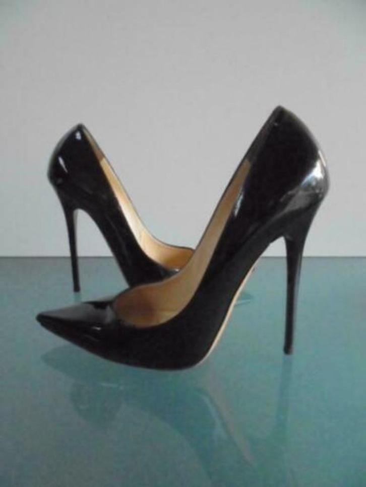 GRATIS VERZENDEN | JIMMY CHOO zwart lak hakken 38, Kleding | Dames, Schoenen, Zo goed als nieuw, Schoenen met hoge hakken, Zwart