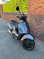 Vespa GTS 300 hpe Leovince grigio titanio, 2 cilinders, 300 cc, Super Sport, Particulier