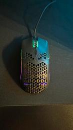 Glorious model O gaming muis + mouse bungee !!, Ophalen of Verzenden, Zo goed als nieuw, Gaming muis