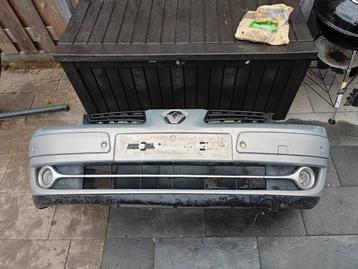 Renault Espace IV Voorbumper 2010 beschikbaar voor biedingen