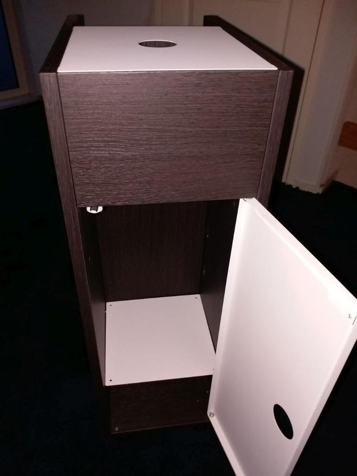 IKEA KLAMPEN BADKAMERKASTJE BRUIN/WIT NIEUW, Huis en Inrichting, Badkamer | Badkamermeubels, Nieuw, (Half)hoge kast, Minder dan 100 cm