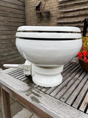 Dometic Vacuflush toilet beschikbaar voor biedingen