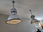 2x industriële hanglamp, plafondlamp grijs/metaal €40p.s., Huis en Inrichting, Lampen | Hanglampen, Ophalen, Gebruikt