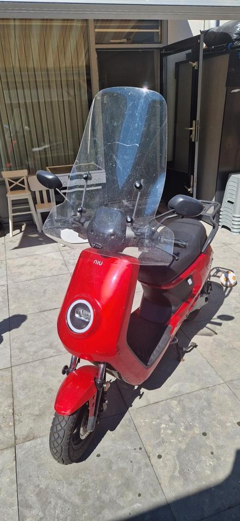 Niu MQI + sports (Electrische scooter), Fietsen en Brommers, Snorfietsen en Snorscooters, Zo goed als nieuw, Overige merken, Elektrisch