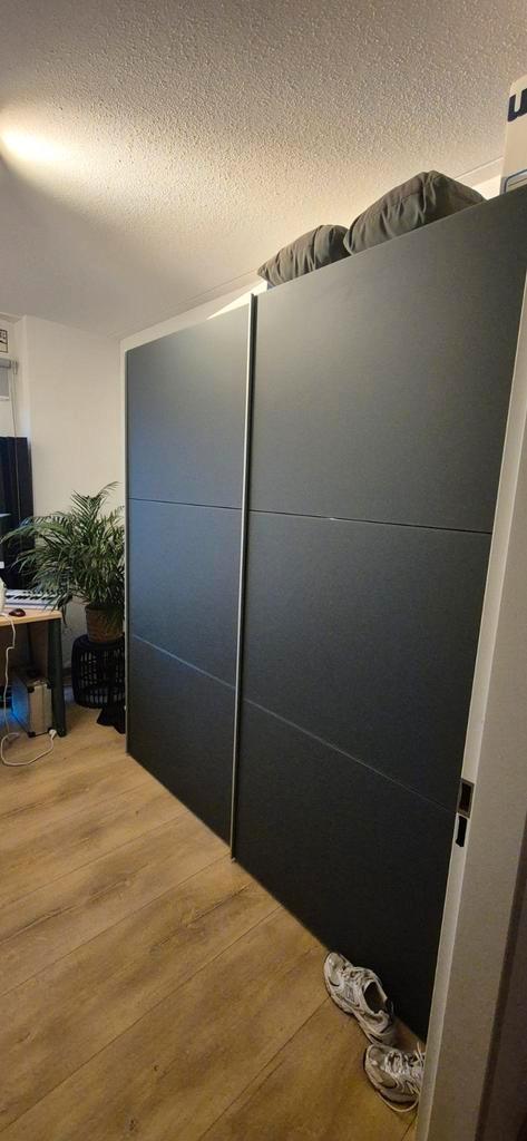 Mooie ruime kledingkast met schuifdeuren, Huis en Inrichting, Kasten | Kledingkasten, Zo goed als nieuw, 200 cm of meer, 150 tot 200 cm