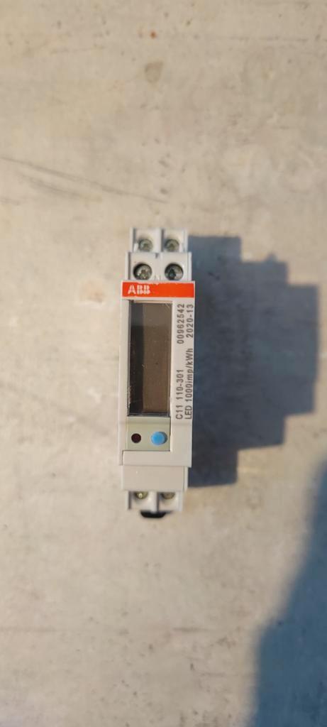 ABB C11 110-301 1-fase kWh-meter, Doe-het-zelf en Verbouw, Elektra en Kabels, Zo goed als nieuw, Overige typen, Ophalen of Verzenden