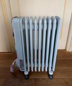 Bijna nieuwe DeLonghi oliegevulde radiator 2000W tot 60m3, 30 tot 80 cm, Radiator, Minder dan 60 cm, Ophalen of Verzenden
