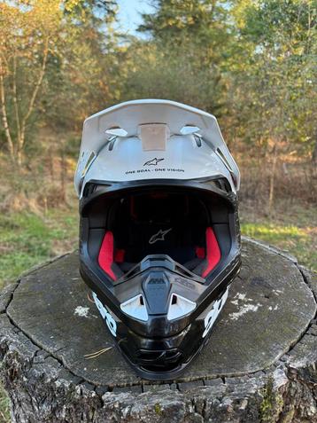 Alpinestars SM8 Motorcross Helm beschikbaar voor biedingen