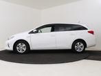 Toyota Auris Touring Sports 1.8 Hybrid Aspiration I Navigati, Gebruikt, Zwart, 4 cilinders, Wit