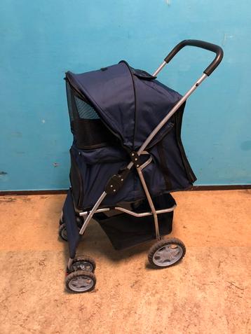 Hondenkar wandelwagen voor de hond beschikbaar voor biedingen