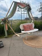 Backdrop + bank bruiloft, Ophalen, Zo goed als nieuw, Versiering, Geboorte of Huwelijk