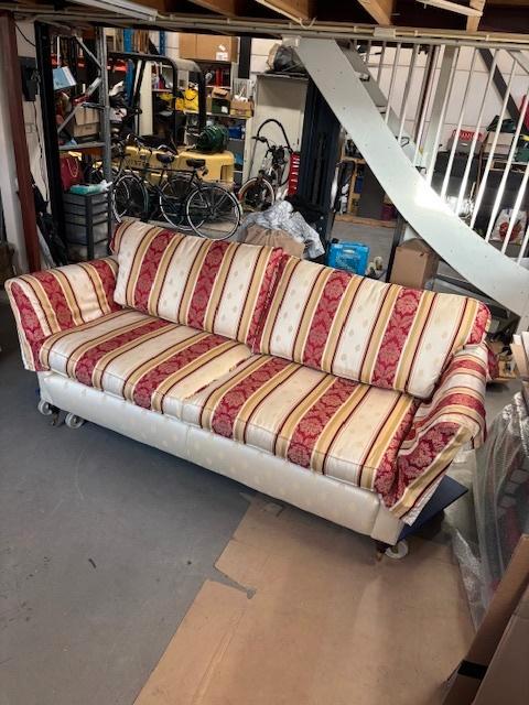 Luxe engelse stijl bankstel 2 stoelen en hocker z.g.a.n., Huis en Inrichting, Banken | Bankstellen, Zo goed als nieuw, Rechte bank