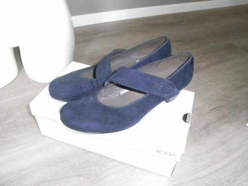 JENNY blauw suede/leren pump Mt 5,5 of 38/39 met hak 4 cm, Kleding | Dames, Schoenen, Nieuw, Pumps, Blauw, Ophalen of Verzenden