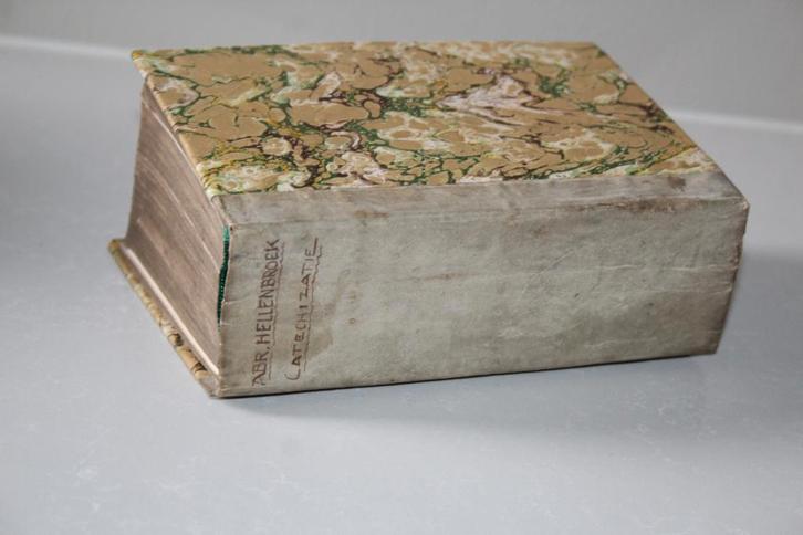 Catechisatie over Abraham Hellenbroek (1779, half perkament), Antiek en Kunst, Antiek | Boeken en Bijbels, Ophalen of Verzenden