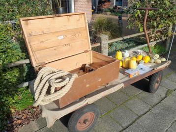 houten kist touw  beschikbaar voor biedingen