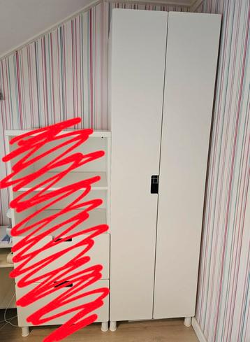 IKEA Stuva (kinder)kledingkast beschikbaar voor biedingen