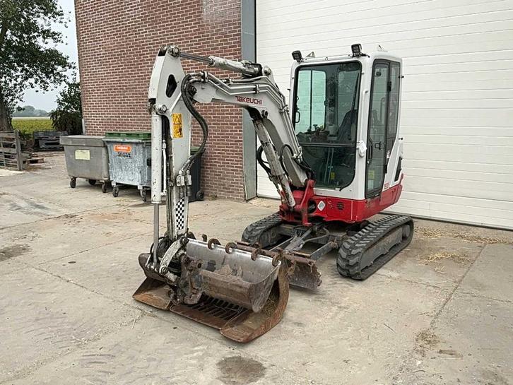 2018 Takeuchi TB 225 Minigraafmachine, Zakelijke goederen, Machines en Bouw | Kranen en Graafmachines, Graafmachine