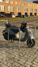 Piaggio zip 2016 snor, Fietsen en Brommers, Scooters | Piaggio, Ophalen, Gebruikt, Zip, Benzine