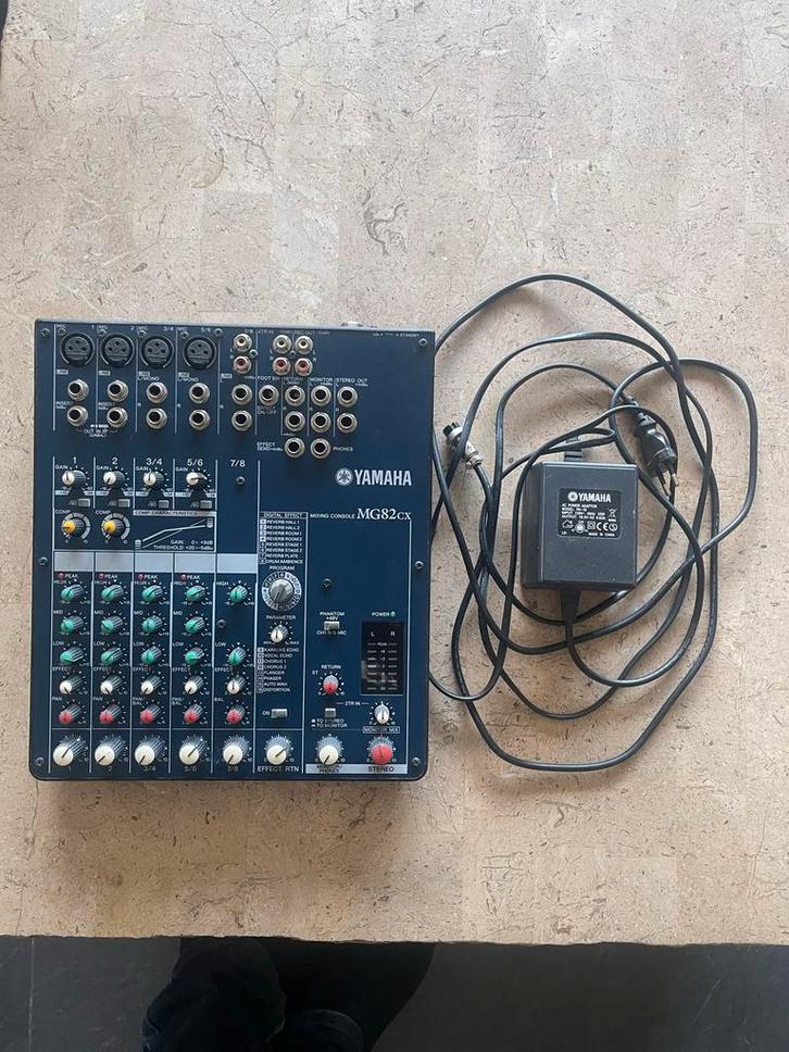 Yamaha MG82cx Mengpaneel - Nette Staat!, Muziek en Instrumenten, Mengpanelen, Zo goed als nieuw, 5 tot 10 kanalen, Microfooningang