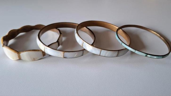 Antieke armbanden met parelmoer, Sieraden, Tassen en Uiterlijk, Armbanden, Zo goed als nieuw, Overige materialen, Ophalen of Verzenden