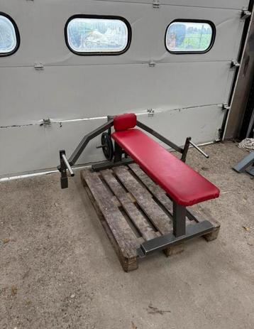 Plate loaded fly machine / butterfly / butter fly beschikbaar voor biedingen