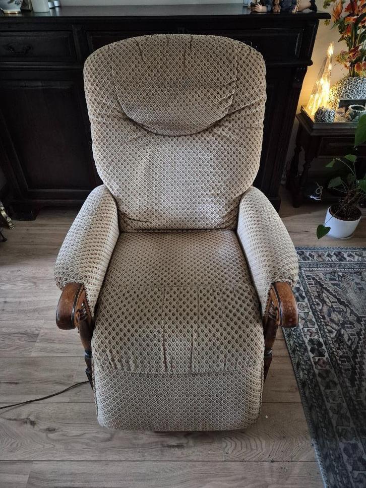 elektrische stoffen relaxstoel, Huis en Inrichting, Fauteuils, Gebruikt, Hout, Stof, 75 tot 100 cm, 75 tot 100 cm, Ophalen