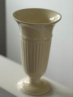 Wedgwood vaas wit/crème, Ophalen of Verzenden