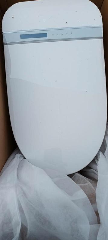 Wc nieuwe nog in kist beschikbaar voor biedingen