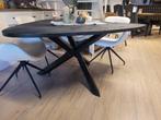 *OPRUIMING* Driehoekige Eetkamertafel Trivero €625 NU €469 6, Nieuw, Ophalen of Verzenden, Eetkamertafel Eettafel Tafel Driehoekig Zwart Mango Hout
