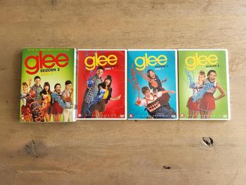 DVD Glee serie 1,2,3,4 compleet beschikbaar voor biedingen