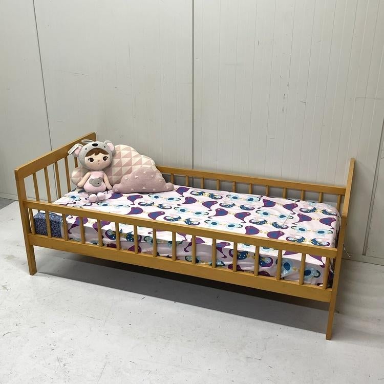 Tof vintage peuterbed juniorbed hout met bodem kidsroom, Kinderen en Baby's, Kinderkamer | Bedden, Gebruikt, Onbekend, 70 tot 85 cm