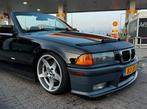 BMW E36 325i Cabrio auto, Automaat, Achterwielaandrijving, Zwart, 1484 kg