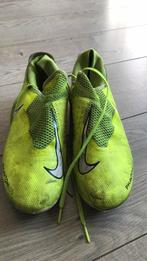 Voetbalschoenen maat 41, Maat XS of kleiner, Ophalen of Verzenden, Zo goed als nieuw, Schoenen