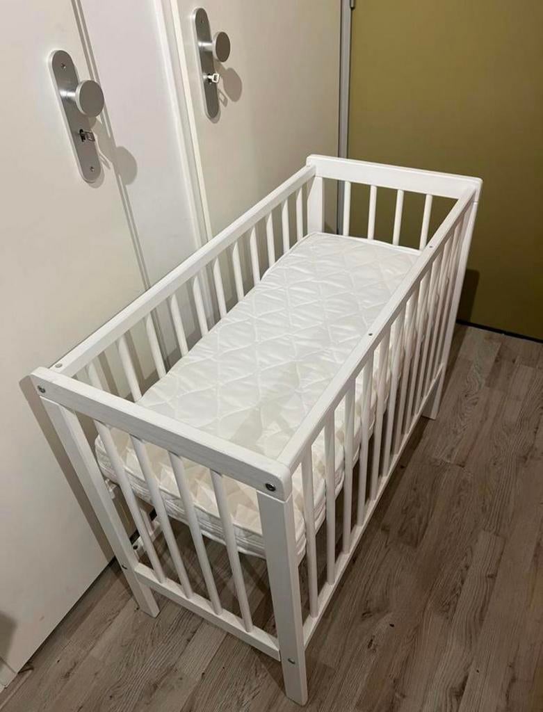 Baby bedje 90x40 met matras, Ophalen of Verzenden, Zo goed als nieuw, Ledikant