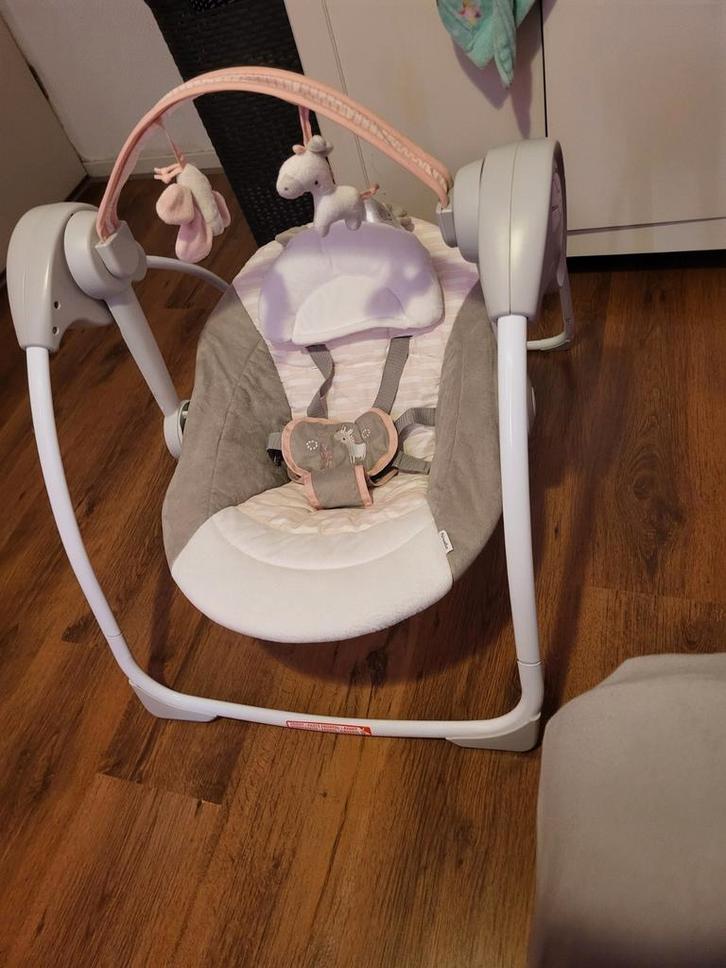 Bright Starts Ingenuity Comfort2Go Portable Swing Flora, Kinderen en Baby's, Wipstoeltjes, Zo goed als nieuw, Overige merken, Ophalen